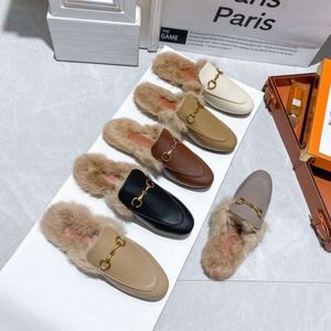 Tasarımcı Ayakkabı Metal Toka Yumuşak Deri Tavşan Yarım Terlik Pamuk Ayakkabı Mueller'in Terlik Kadın Ayakkabıları Kış Kürk Ayakkabı Ayak Kürklü Terlik Ilgel