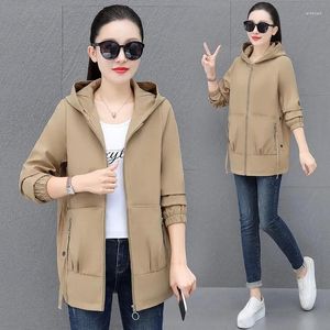 Kvinnors dikerockar 2024 Spring Autumn Khaki Coat Woman Korean Mid-long hooded Windbreaker Kvinnlig ytterkläder sportkläder gabardina mujer 4xl