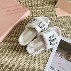 Miui Miui Designer Rhinestone Diamond Logo Fur Slippers Women Paseo Paris Designer Furry Flat Mule Slides Ladies Fluffy Platform Sandals Indoor Shoes Slider