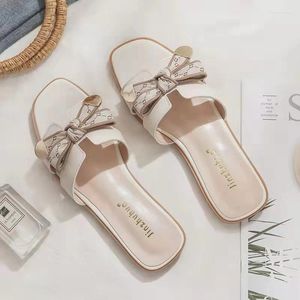 Hausschuhe Sommer Frauen Bogen Wohnungen Schuhe 2024 Offene spitze Sandalen Designer Marke Slingback Flip-Flops Strand Femme Rutschen