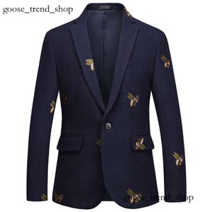 High quality bee embroidered jacket Linen Fashion Coat Designer Jackets Business Casual Slim Fit Formal Suit Blazer Men Suits Styles 326 675