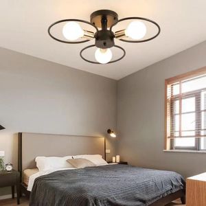 천장 조명 검은 색 샹들리에 침실 램프 거실 램프 LED 북유럽 미니멀리스트 크리에이티브 스트립