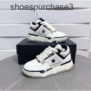 Осенняя мода Amiiri Mens Shoe Runway Women Женщины кроссовки зимняя обувь Skel Casual Style Designer Mens Bone Hread Модные толстые подошвы высококлассные спортивные спорты Uzcn