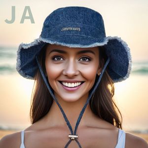 Designer Bucket Hat JA Män och kvinnor Wide Brim Hat Frayed Expedition Hat med justerbar spänne cowboyhatt Jacobs Letter Hat Jacquemu Baseball Hat