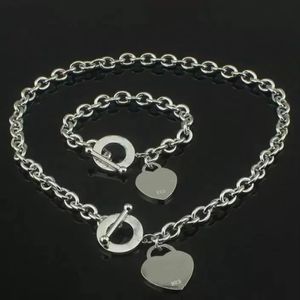 Designer-Schmuck Designer-Halskette Luxus-Designer-Herz-Armreif aus Sterlingsilber Armband-Set-Form hinzufügen Original-Mode-Klassiker-Herz-Armband Weihnachtsgeschenk