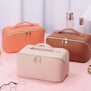 Retro Rhombus Cosmetic Pouch Portable Luxury Pu Makeup Bag For Travel Women'S Large-Capacity Washbag Quality Square Storage Case 231228