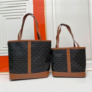 Retro Designer Tote Bag clássico logotipo impresso Sacos de ombro feminino Bolsas de gado de gado da moda de couro