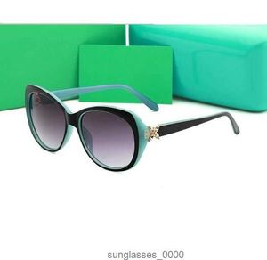 Con occhiali da sole designer di lusso di alta qualità di diamante classici tela da sole per uomo per uomini 4 colori numero all'ingrosso opzionale 4061 WT01