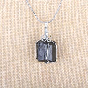 Подвесные ожерелья естественное нерегулярное черное турмалиновое ожерелье Оригинальный камень Шорл Чакра Заживающая кристаллическая точка