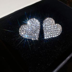 Sparkly Rhinestone Heart Stud Earring Women Söta dubbla hjärthängande gåva för kärlek flickvän