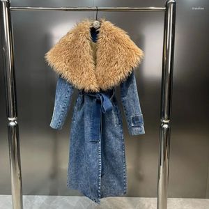 Women's Trench Coats BORVEMAYS Faux Fur Collar Patchwork Denim Jacket Add Cotton Thickening Keep Warm Belt Casual Loose Fashion Trend Coat