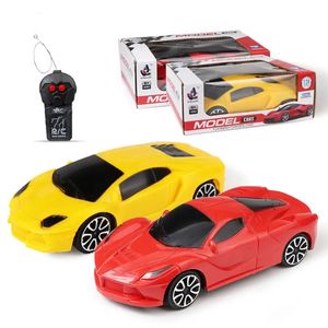 1pc simulação carro de controle remoto cor aleatória modelo elétrico 2 vias rc brinquedo esportivo para meninos meninas presentes aniversário 231228