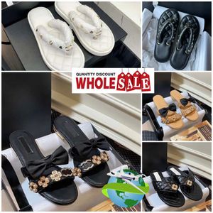 Chan broderad tyg Slide Leather Lady Wedding Party Slippers Designer Slides Women Summer Beach Walk Sandals Low Heel Slipper Shoes 35-41