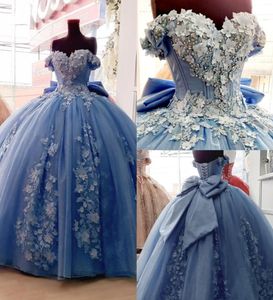 Dusty Blue 2022 Abito da ballo Abiti Quinceanera Applicazioni di pizzo con spalle scoperte Abiti da ballo con perline Sweep Train Tulle Sweet 15 Masquer8606192