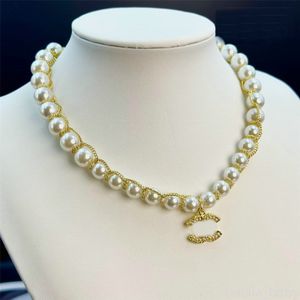 Mode diamanthänge halsband designer smycken kvinnor choker fest bröllop present märke pärla halsband 18k guld pläterade halsband