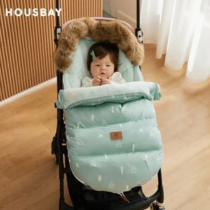 Baby Sleeping Bags Winter Thick Fur Collar Warm Footmuff For Universal Strollers Safety Seats born Envelope For Discharge 231227