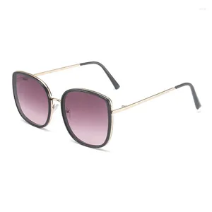 Sonnenbrille Square Frame für Frauen Männer Mode Retro Auto Fahren Travel Metall Sonnenbrille Luxus Design weiblicher männlicher Brillen 2023