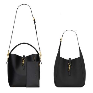 Sacos de noite Bucket Bag Hobo Crossbody Bagagem Luxurys Designer Totes Bolsa New Cleo Hand Bag Ombro Homens Mulheres Maquiagem Couro Underarm Bag Clutch Bags