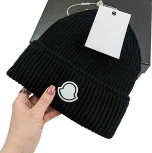 Stingy Brim Hatts Beanie Hat Bonnet Cap Casquette Bucket Hat Designer Beanie Warm Sticked Hat Classic Skull Caps Fashion Winter Hårbollhattar andningsbara tillgängliga ek