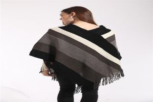 Stickning Women Cloak Fring Ladies Pullover Poncho Glittery Cape Tassel Shawl Female Loose Sweater Colored Stripe Winter Women Blou1554603