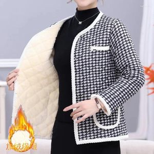 Women's Trench Coats Mother Added Velvet Padded Cotton-Padded Winter Coat 2023 Online Celebrity Explosions Black And White Warm Ladies