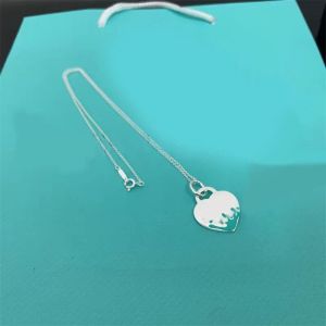 Hanger heren designer love tag hart kettingen vrouwen tiener fijne moederdag geschenken kleurrijke sleutel liefhebbers kettingen metalen designer luxe sieraden ketting