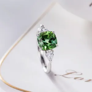 Anéis de cluster luxo cor prata maçã verde turmalina para mulheres deslumbrante incrustado tamanho ajustável anel festa jóias presente atacado