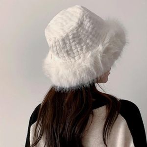Berets Winter Frauen für Kunstpelzhut Lady Warm Mütze mit Rand Ohrschützer Plüsch Russland Style Dickeing Caps
