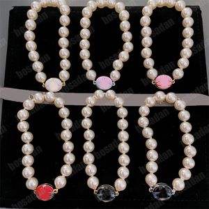 Designer Saturn Serie smalto colorato Bracciale di perle con aspirazione magnetica Fibbia ovale Braccialetti eleganti di lusso per ragazze da donna Gioielli con sfera a corona