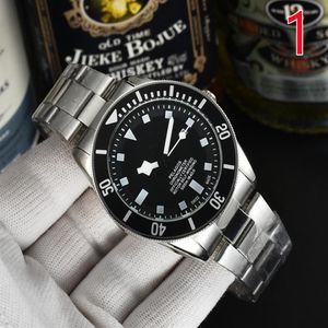 2021 Wysokiej jakości luksusowe męże zegarki trzy-godne serii roboczych z funkcją kalendarza kwarc zegarek moda Tudo marka Wristwatc2920