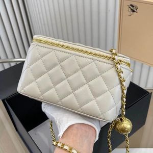 Fall Classic Golden Ball Women Mini Cosmetic Bag Matelasse Chain Leather Quilted Shopping Travel Axel Bag Luxury Crossbody Designer