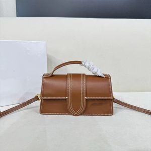 2024 Son Mini Crossbody Bag Serisi Yeni Yükseltilmiş Çanta Omuz Çantası Moda Niş Marka Kozmetik Çantası Büyük Kapasiteli Çanta Cep Telefon Çanta Tasarımcı Çanta Boyut20cm