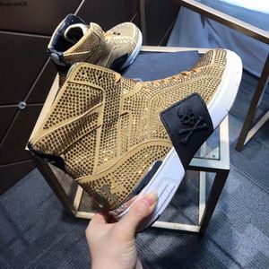 2024New High Tube Genune Leather Glitter Boots Cowhide Couple Thick Bottom Men Shoes Rhinestone Metal Skull Nnkle Boots Mjit801