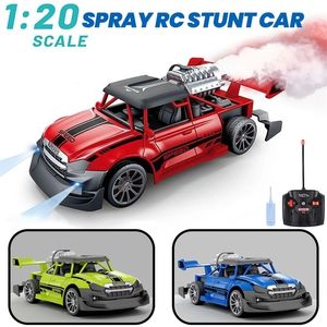 1 20 RC -Auto Fernbedienung Rennsport mit leichten Rauchspray -Elektro -Driftspielzeug für Boy 231227