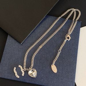 Charm Designer Pendant Necklaces Brand Letter Choker Fashion Brass Copper Crystal Necklace Pearl Chain Voguish Men Women Christmas Jewelry Gifts
