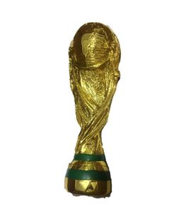 ヨーロッパゴールデンレジンフットボールトロフィーギフトワールドサッカートロフィーマスコットホームオフィス装飾クラフト4365330