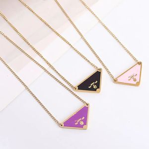 Gold Silver Triangle Pingents Colar Feminino Aço inoxidável Jóias pendentes de corrente de ouro no pescoço Presente para Acessórios para namorada5