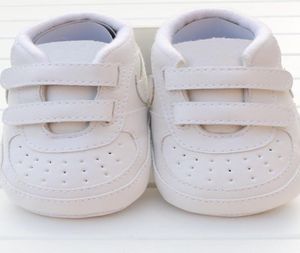 حديثي الولادة طفل أول مشاة أحذية الربيع الخريف بويز فتيات الأطفال الرضع طفل كلاسيكي كلاسيك سبورت أحذية رياضية ناعمة SOLED ANTISLIP SHOES8178783