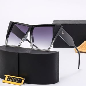 Okulary przeciwsłoneczne Designerskie kobiety UV400 Okulary przeciwsłoneczne dla mężczyzn Triomphe Quay Gafas de Sol Occhiali Da Sole Light Mieszany kolor S23001