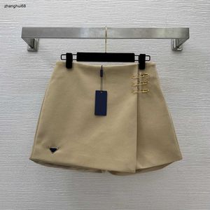 luxe damesmerk rokkleding voor dames zomerkwaliteit mode Driehoek logo hoge taille slanke wijde pijpen rok 28 december