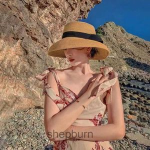 Fashion Straw Hat Designer Mens Womens Bucket Hat Fitted Hats Sun Protection Summer Travel Beach Sunhat Luxury Letter Large Eaves Caps Hepburn Hat