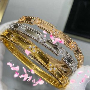 Bracciale di lusso di design Van Clover in oro 18 carati con cristalli scintillanti e diamanti Simbolo supremo di amore e protezione, un regalo perfetto per donne e ragazze Z716