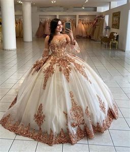 2024 Baljurk Quinceanera Jurken Bruidsjurken Sweetheart Sparkly Lovertjes Kant Rosé Goud Kristal Kralen Ruches Lange Mouwen Sweet 16 Jurk Avondjurken