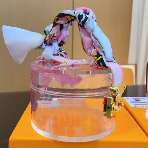 Borsa di marca Borsa per il trucco trasparente Borsa da donna di lusso Borsa a mano con lettera Portafoglio con fiori Borsa a tracolla con tracolla alla moda con sciarpa regalo