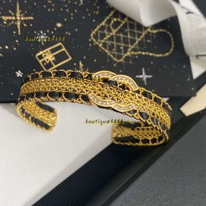 Bangle Classic Bangle Cuff Women Leather Designer Letter Bracelet Crystal Gold Plated Not Easy To Change Color Wedding Lovers Gift 2024 Bracelet Fashion Jewelry