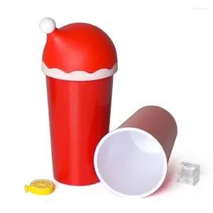 Tassen, 600 ml, 20 oz, roter Weihnachtsbecher aus Kunststoff, Weihnachtsmannmütze, Becher mit Deckel und Strohhalm, Geschenk, Sportwasserflaschen