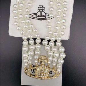 Designer Viviane Westwood Pendant Western Queen Mother's Temperament Pearl Women's Full Diamond Saturn Necklace överdrivna partiets benbenkedja