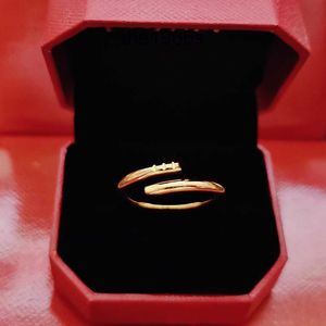 Роскошный дизайнер Титановая сталь Розовое золото Любовное кольцо для женщин Цирконий Обручальные кольца Мужчины Ювелирные изделия Подарки Модные аксессуары с коробкой L21N E11P