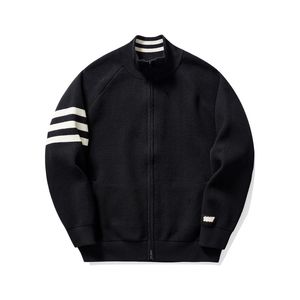 Fashion striped contrasting knitted jacket for men's autumn stand up collar men's sweater jacket