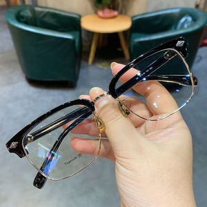 Tasarımcı CH Çapraz Gözlükler Çerçeve Kromlar Marka Güneş Gözlüğü Erkekler İçin Yarım Retro Kadınlar Ultra Hafif Titanyum Düz Kalp Lüks Yüksek Kaliteli Gözlük Çerçeveleri FMUC